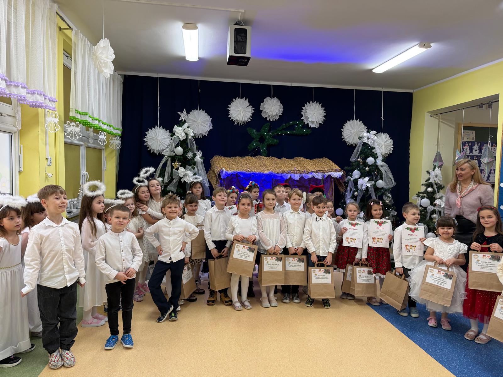  Dzieci w przebraniach